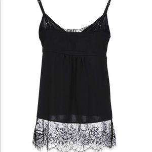 Hotel particulier black lace top